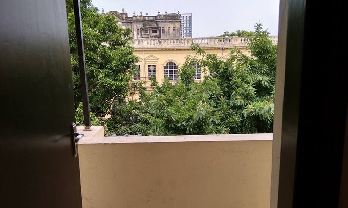 Bhowanipore Bed & Breakfast | Red Arrow Residency