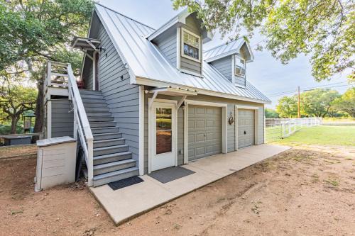 Kingsland House | Red Bird Cabin Studio Retreat