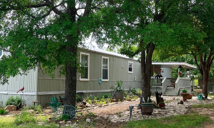 Lometa House | Red Bluff Guest Ranch Redbird Landing