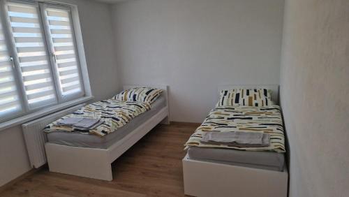 Zeltweg House | Red Bull Ring Private Room with Garden and Kitchen