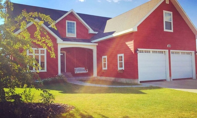 Driggs Other | Red Farmhouse ⁓Ping Pong ⁓ Close to Grand Targhee