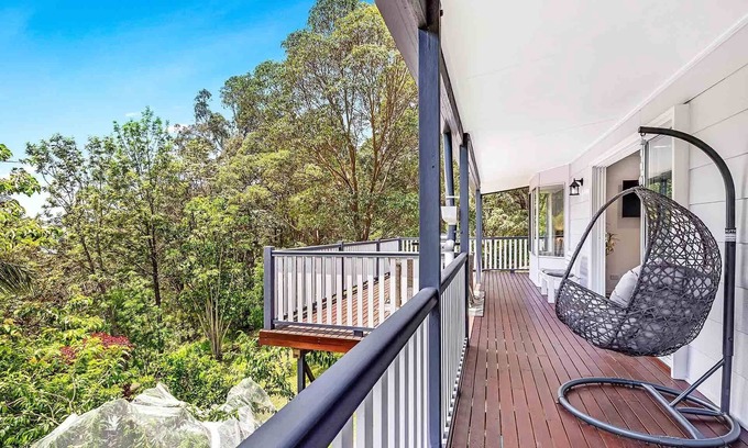 Eagle Heights House | Red Gum Cottage: A home among the gum trees