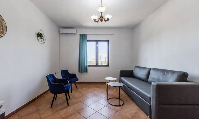 Shkoder Apartment | Red House 1 by PikHost