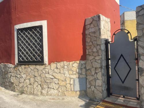 Civitavecchia Apartment | Red House- Accogliente appartamento vicino al porto