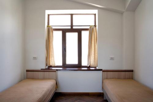 Issyk-Kul Region House | Red House
