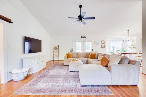 New Kent House | Red Juniper Retreat