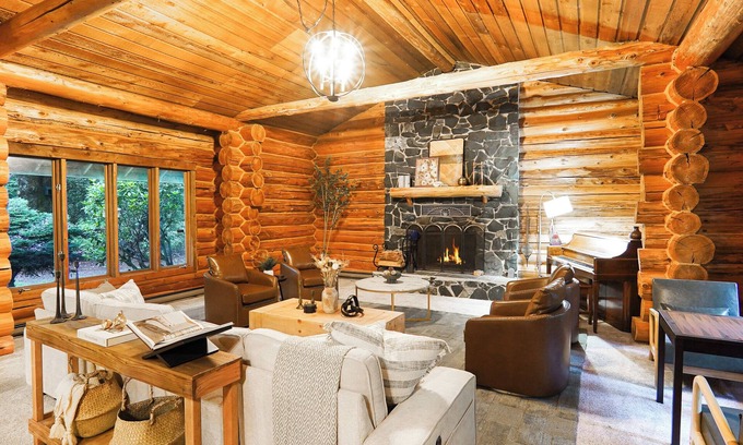 Maple Falls House | Red Mountain Lodge – A Luxurious Woodland Retreat Near Silver Lake Park