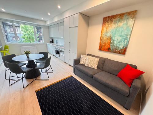 Rossland Apartment | RED Mountain Suite