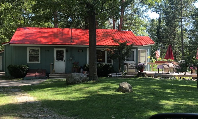 Lake Cottage | Red Roof Hilltop Cottage Overlooking Lake W/Extra Bunkhouse And Pet Friendly!