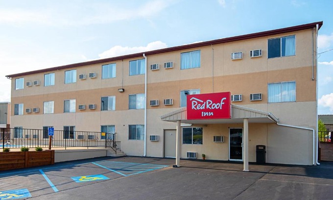 Cameron Hotel | Red Roof Inn Cameron