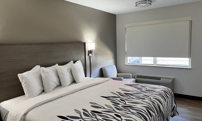 Georgetown Hotel | Red Roof Inn Georgetown, KY