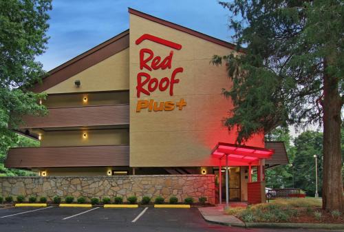 Buford Highway Hotel | Red Roof Inn PLUS+ Atlanta - Buckhead