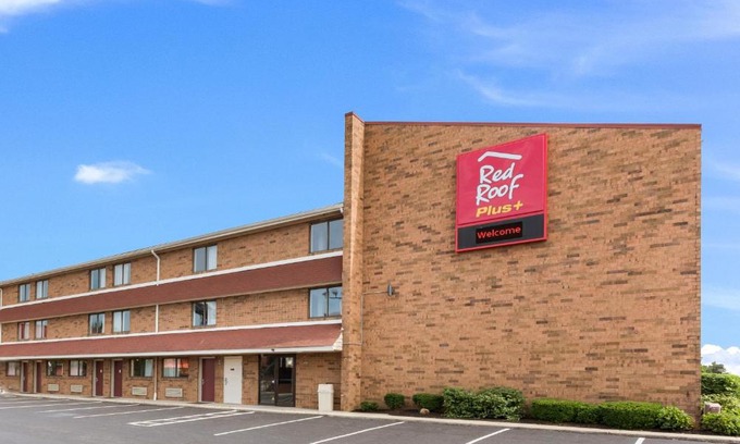 Crosswoods Hotel | Red Roof Inn PLUS+ Columbus - Worthington