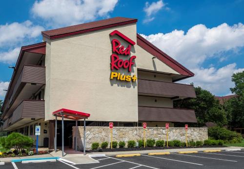 Secaucus Hotel | Red Roof Inn PLUS+ Secaucus - Meadowlands