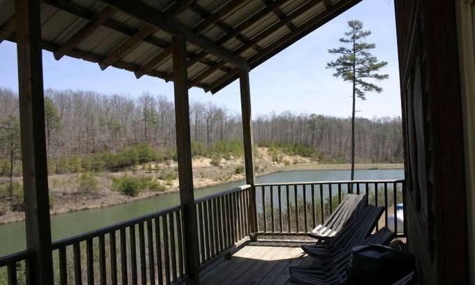 Heidelberg Cabin | Red Roof - Two story cabin Red Roof Cabin Lakefront