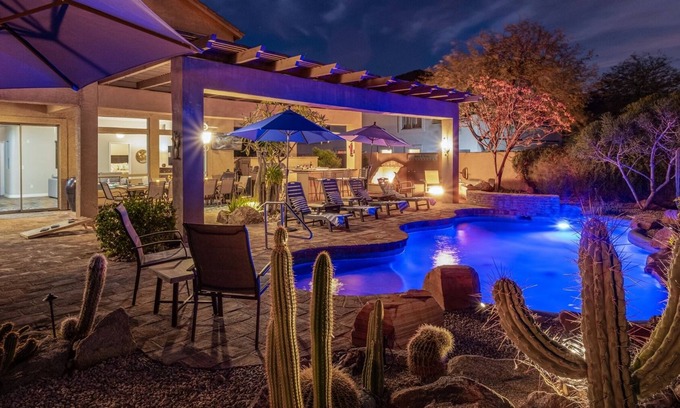 Las Sendas House | Red Skies at Night - Private Htd Pool & Spa, pool table, bikes, King beds & TVs!