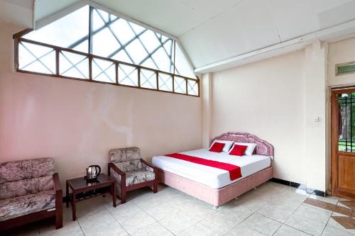 Pasirjambu Hotel | RedDoorz at Argapuri Resort Gambung