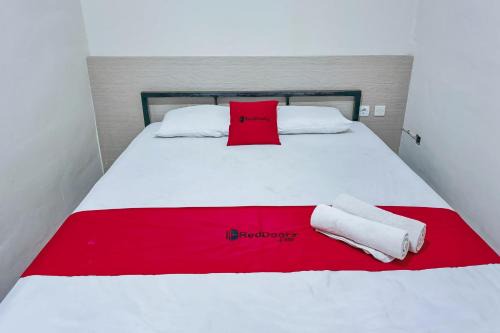 Tegal Hotel | RedDoorz at Guest House A2 Near Rita Mall Tegal