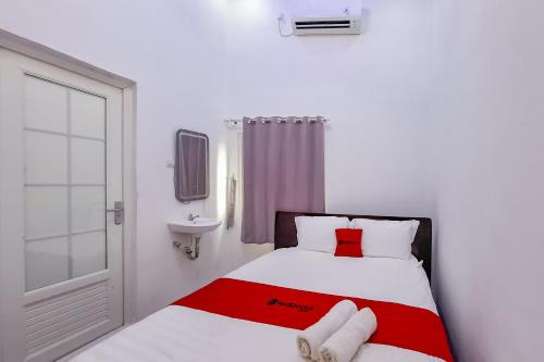 Jepara Hotel | RedDoorz at Homestay FN99 Jepara