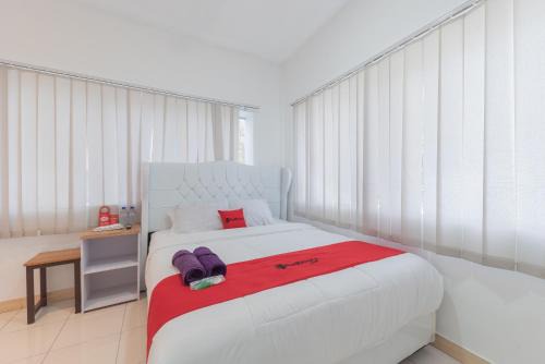 Karawang Hotel | RedDoorz at Jalan Pangkal Perjuangan Karawang
