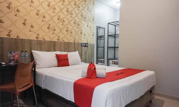 Dinoyo Hotel | RedDoorz @ Bukit Dieng 2
