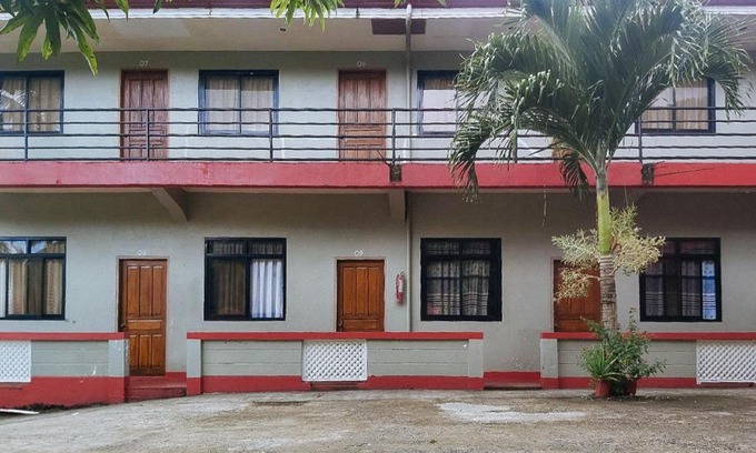Borongan City Hotel | RedDoorz @ Mountain View Place Borongan