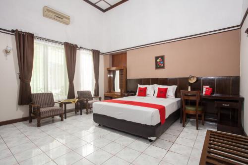 Klojen House | RedDoorz near Balai Kota Malang