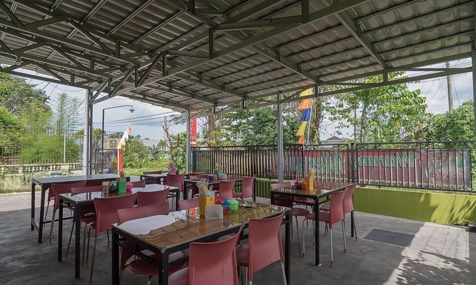 Purwokerto Hotel | RedDoorz near Kampus UMP Purwokerto