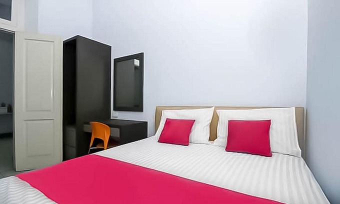 Lawang House | RedDoorz Near Stasiun Lawang