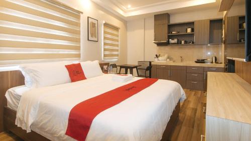 San Juan Hotel | RedDoorz Plus @ Bez Tower and Residences San Juan