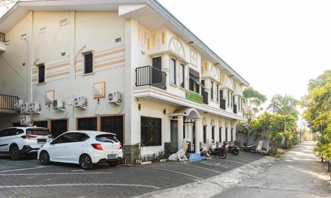 Manado City Centre House | RedDoorz Plus @ Jalan Pumorow Manado