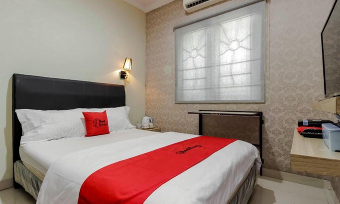 Cikarang House | RedDoorz Plus near Lippo Cikarang Mall