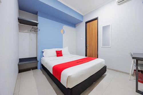 Gandaria-selatan House | RedDoorz Plus near Radio Dalam 3