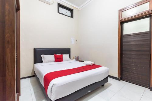 Malang House | RedDoorz @ Soekarno Hatta Indah