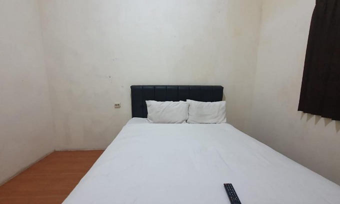 Jember Hotel | RedDoorz Syariah At Demasto Homestay Jember