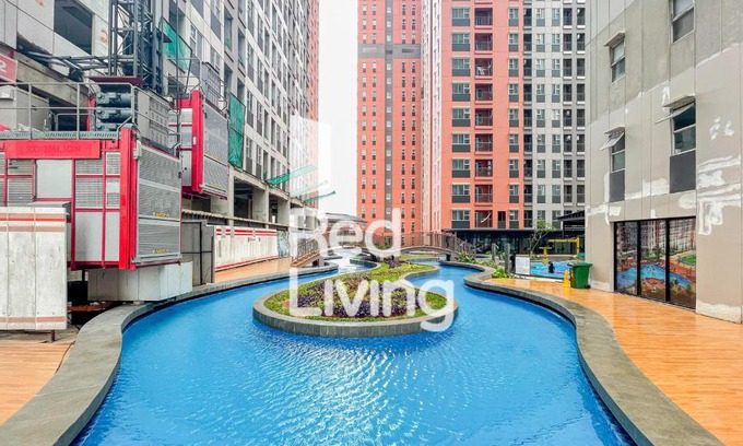 Bekasi Timur Hotel | RedLiving Apartemen Transpark Juanda - Icha Rooms Tower Jade with Netflix