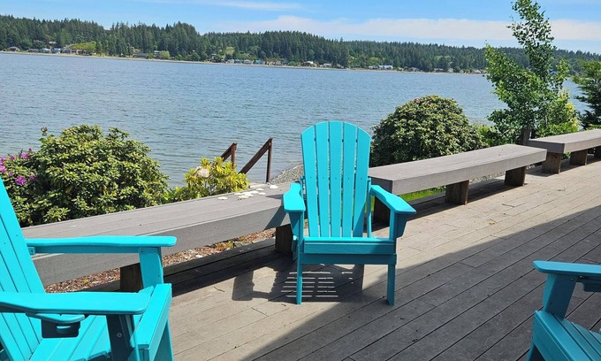 Allyn House | Reduced price! 5 Bedroom Waterfront Home - Kayaks - Come and Enjoy!