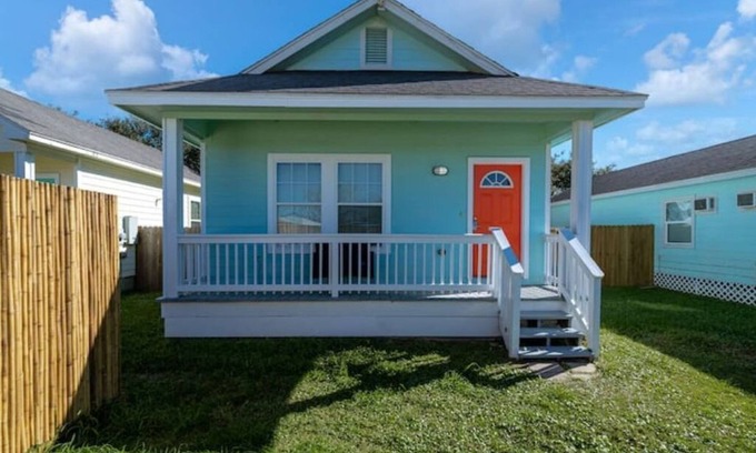 Rockport Cottage | Reelin’ and Rockin’ Cottage 1/2