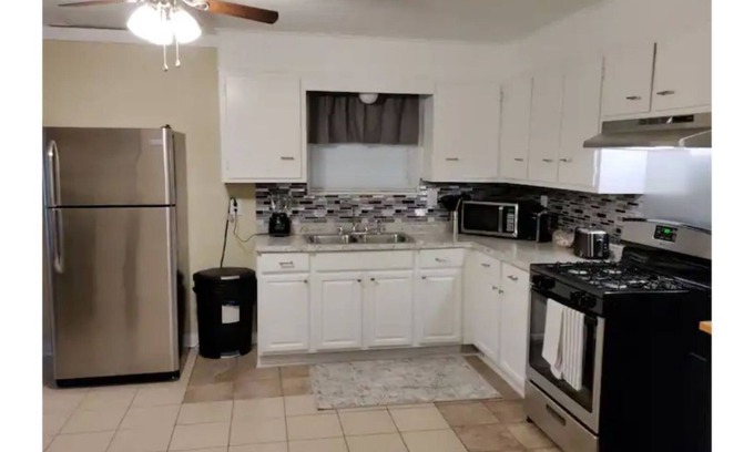 Lakeview Jefferson County House | Refinery within 5 milesn