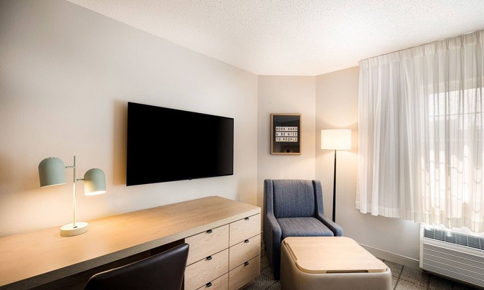 Exchange Place North Resort | Refreshed, Relaxing & Always Iconic! Pet-Friendly Unit with Pool!