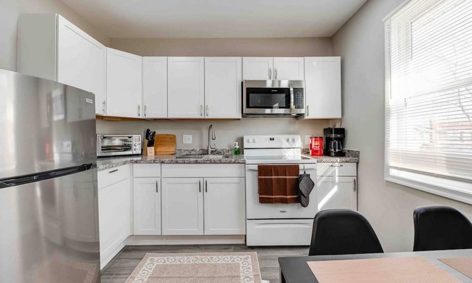 Hopewell Apartment | Refreshing 2-Bedroom Home in Central Hopewell