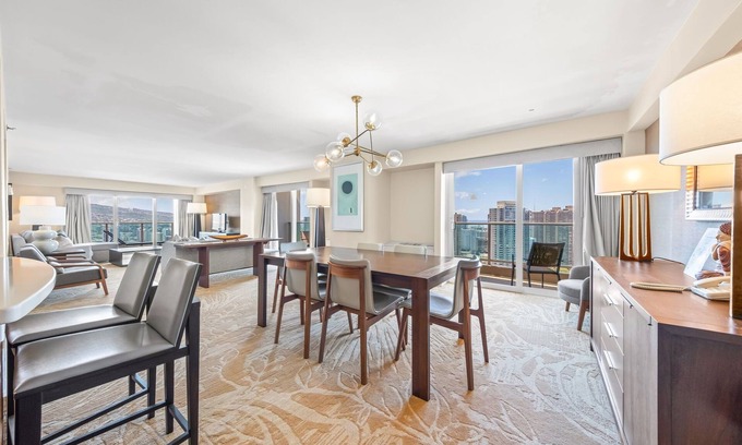 Ala Moana Condo | Refurnished! 33rd Floor RARE Executive Suite 2BR/2.5BA w/Kitchen & Laundry