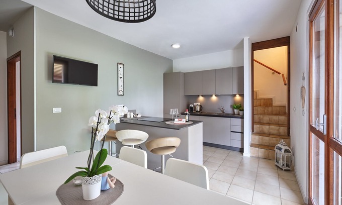 Pacengo Apartment | Regarda - Lisa Marie Apartment with pool and tennis