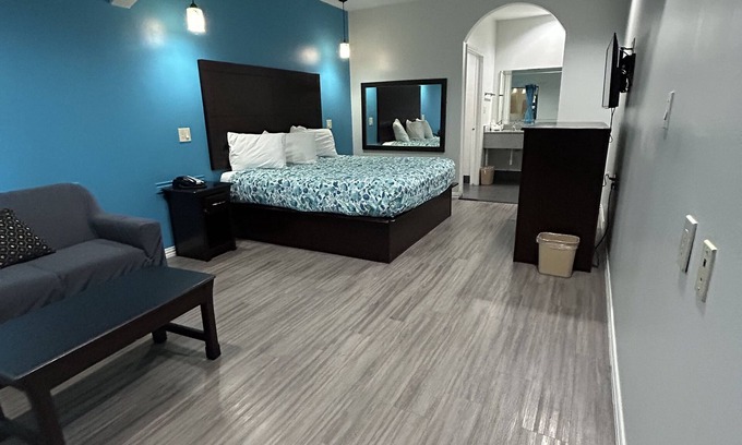 Humble Hotel | Regency Inn and Suites