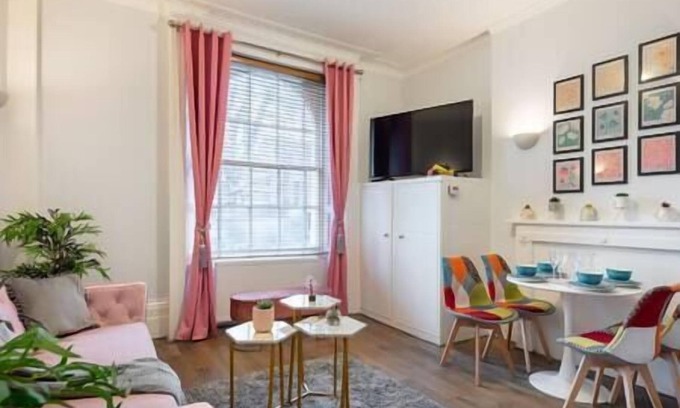 St. Pancras Apartment | Regent's Square Serenity - 5ppl