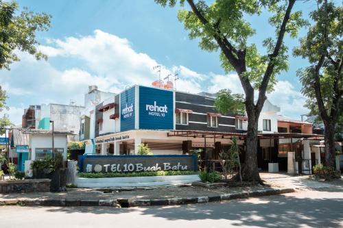 Malabar Hotel | Rehat at Hotel 10 Buah Batu