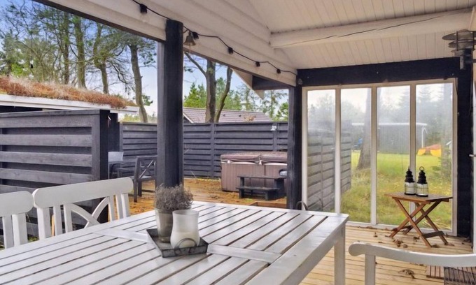 Hou House | "Reko" - 1.1km from the sea by Interhome