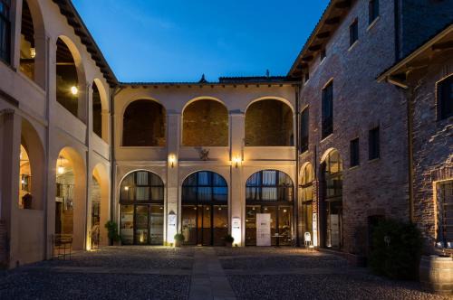 Montalto Hotel | Relais Palazzo Paleologi Sec.XIV