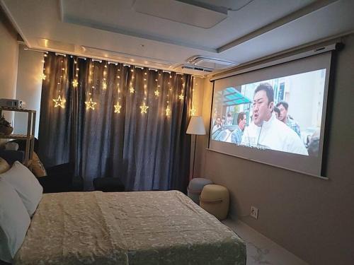 Namyangju Apartment | Relax-편안한영화관,130인치대형스크린,넷플,디즈니플러스,넓은객실,장기숙박추천