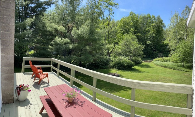 Aldenville Apartment | Relax and Enjoy The Countryside